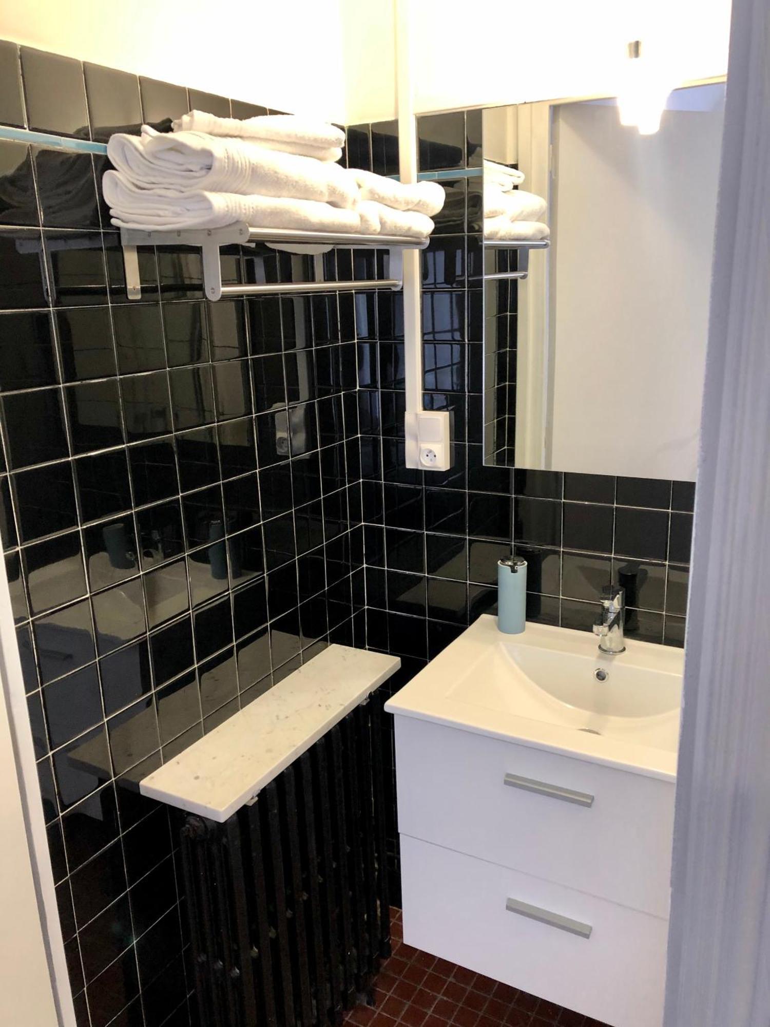 Grand Appartement De Standing "Reve Du Soir" De 170 M2 350 M De La Gare Lourdes Exterior foto
